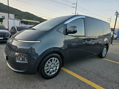 Hyundai Staria L3.5 Cargo 3-Seater Modern — пробег 70 000 км — фото 3 из 5
