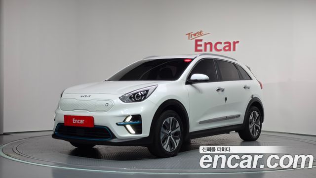 Kia Niro Prestige — пробег 100 149 км — фото 1 из 5