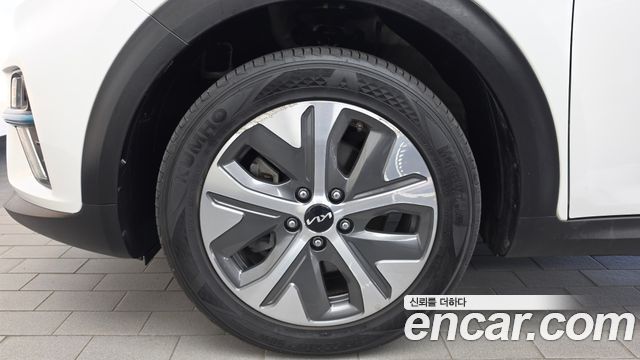 Kia Niro Prestige — пробег 100 149 км — фото 5 из 5