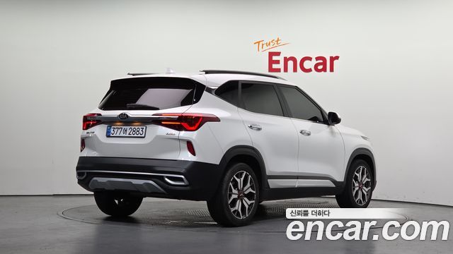 Kia Seltos из Кореи Encar