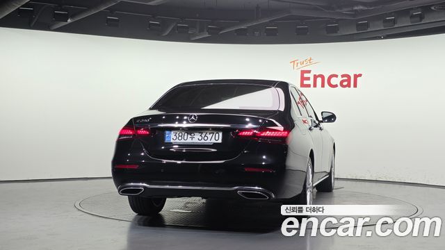 Mercedes-Benz E-Class из Кореи Encar