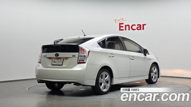 Toyota Prius из Кореи Encar