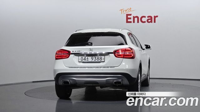 Mercedes-Benz GLA-Class GLA200 d — пробег 20 172 км — фото 4 из 5