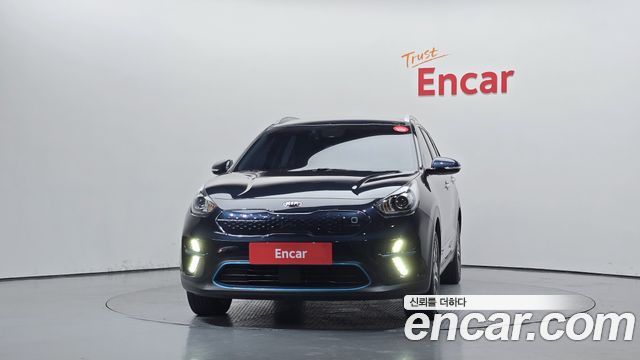 Kia Niro Prestige — пробег 49 556 км — фото 3 из 5