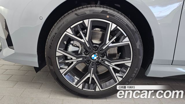 BMW 1-Series 120 M Sport — пробег 16 км — фото 5 из 5