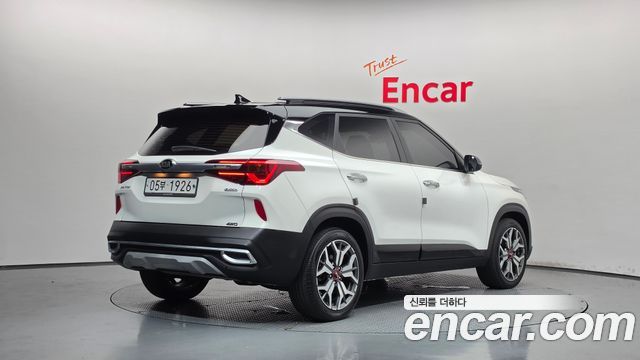 Kia Seltos из Кореи Encar