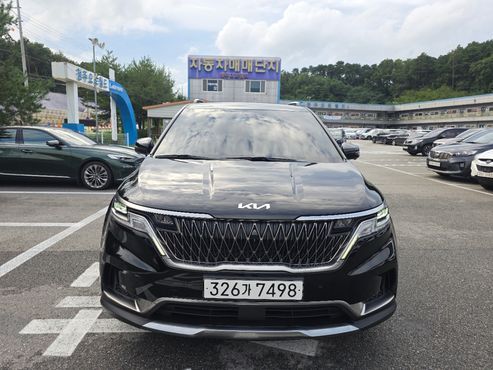 Kia Carnival Diesel 9-Seater Signature — пробег 80 000 км — фото 1 из 5