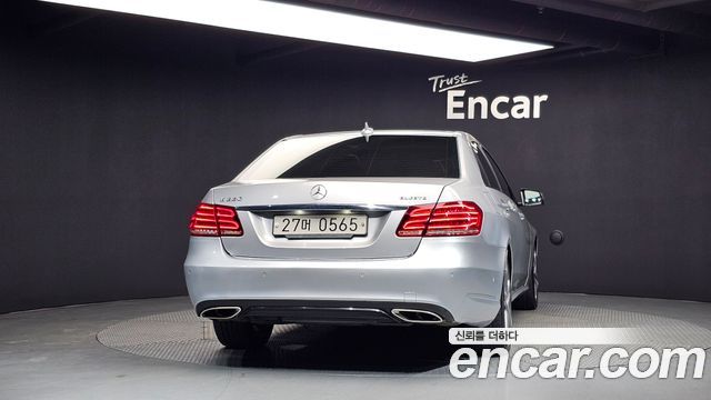 Mercedes-Benz E-Class E220 Bluetec Avantgarde Sport — пробег 149 110 км — фото 4 из 5