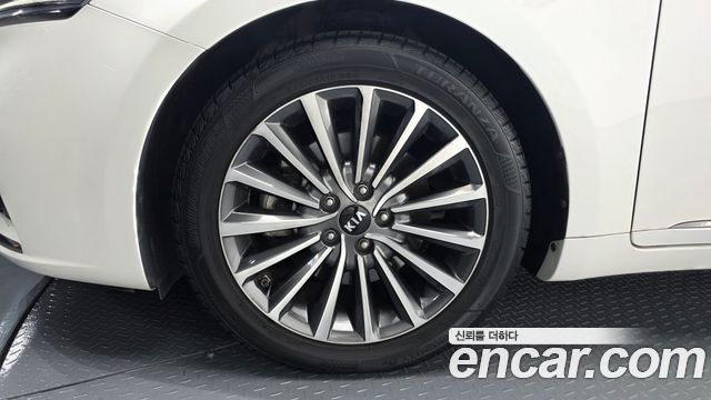 Kia K7 из Кореи Encar