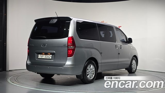 Hyundai Starex 12-Seater Wagon Modern — пробег 40 319 км — фото 2 из 5