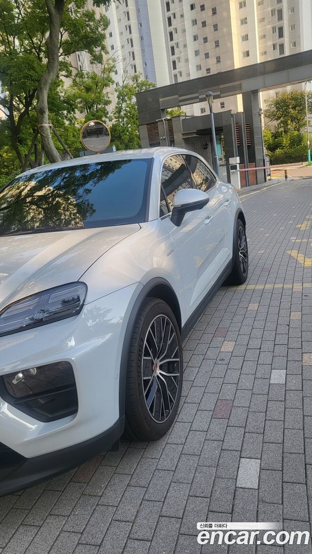 Porsche Macan 4S — пробег 25 000 км — фото 3 из 5