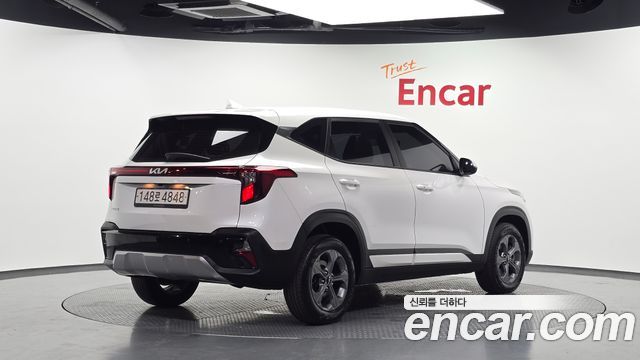 Kia Seltos из Кореи Encar