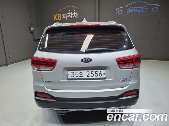 Kia Sorento Diesel 2.0 4WD Noblesse Special — пробег 186 130 км — фото 4 из 5