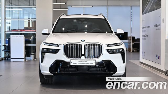 BMW X7 xDrive 40i M Sport 6STR — пробег 9 673 км — фото 3 из 5
