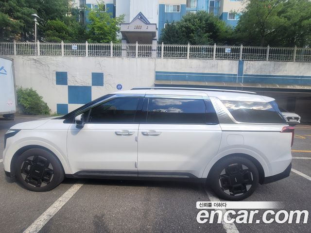 Kia Carnival Gasoline 9-Seater Noblesse — пробег 8 500 км — фото 4 из 5