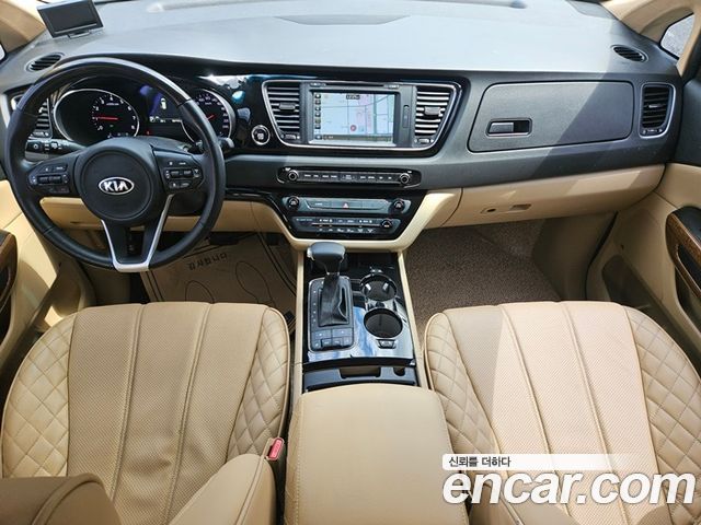 Kia Carnival Gasoline 9-seater Hi-Limousine Noblesse — пробег 98 710 км — фото 5 из 5