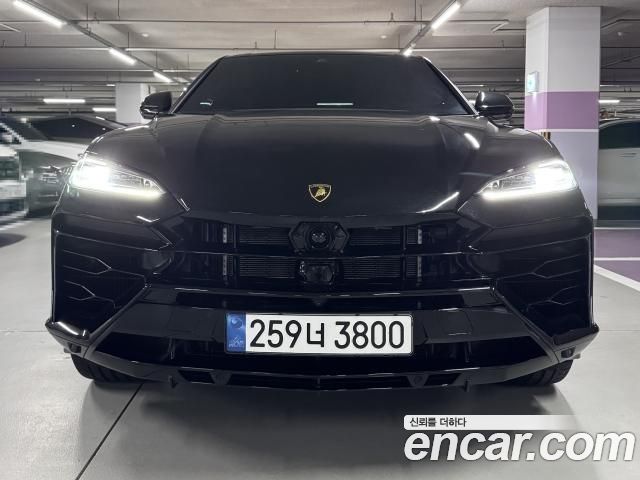 Lamborghini Urus 4.0 V8 SE — пробег 6 778 км — фото 1 из 5