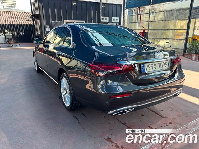 Mercedes-Benz E-Class из Кореи Encar