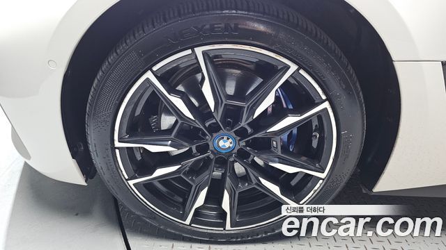 BMW i4 из Кореи Encar