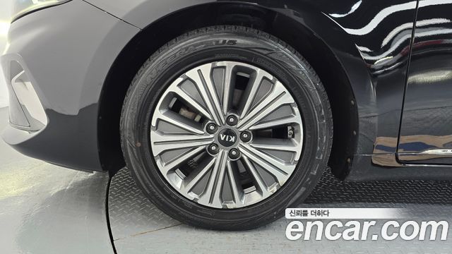 Kia K7 из Кореи Encar