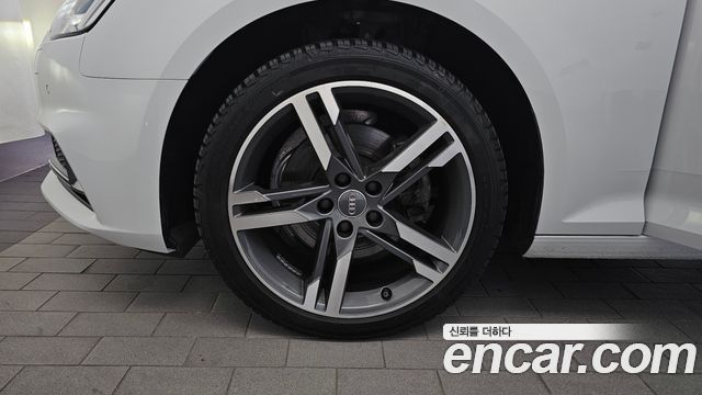 Audi A4 из Кореи Encar