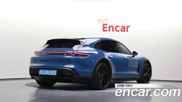 Porsche Taycan 4S Cross Turismo — пробег 21 030 км — фото 2 из 5
