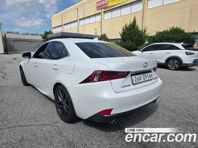 Lexus IS F-Sport XE30 — пробег 104 063 км — фото 4 из 5