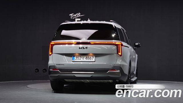 Kia Carnival из Кореи Encar