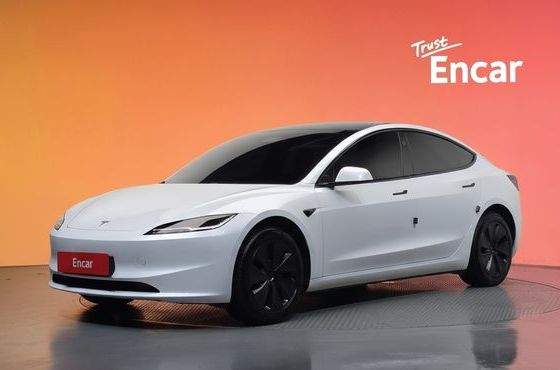 Tesla Model 3 RWD — пробег 43 087 км — фото 1 из 5