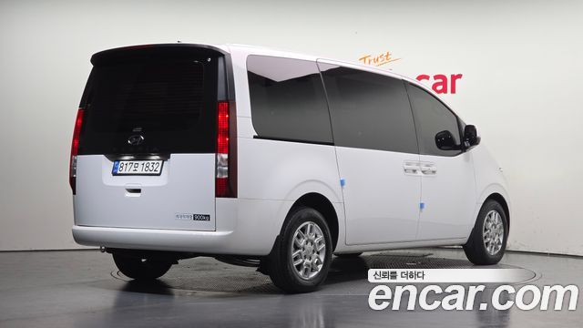 Hyundai Staria из Кореи Encar