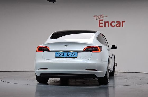 Tesla Model 3 Long Range AWD — пробег 108 533 км — фото 4 из 5