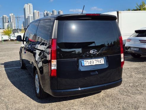 Hyundai Staria Tourer 11-Seater Modern — пробег 20 758 км — фото 3 из 5