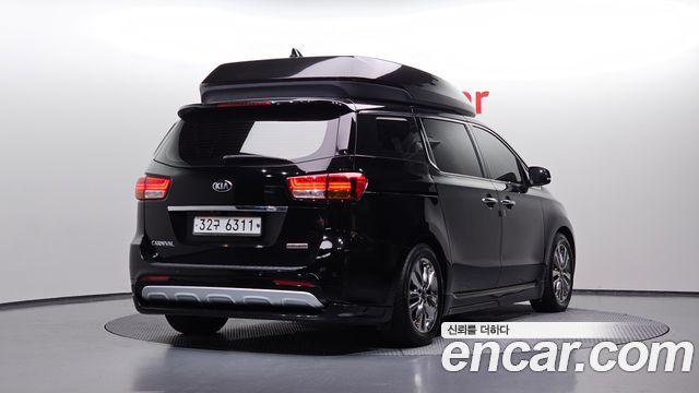 Kia Carnival 9-seater Hi-Limousine Prestige — пробег 163 982 км — фото 2 из 5