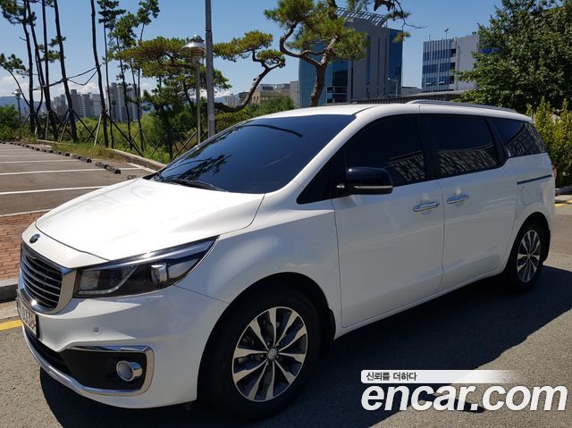 Kia Carnival из Кореи Encar