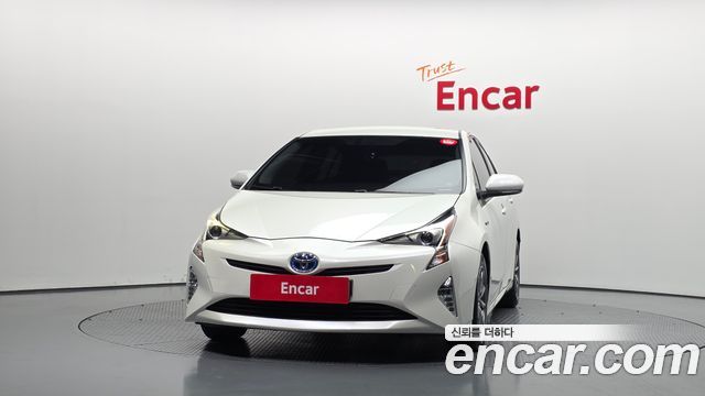 Toyota Prius 1.8 E — пробег 154 492 км — фото 3 из 5