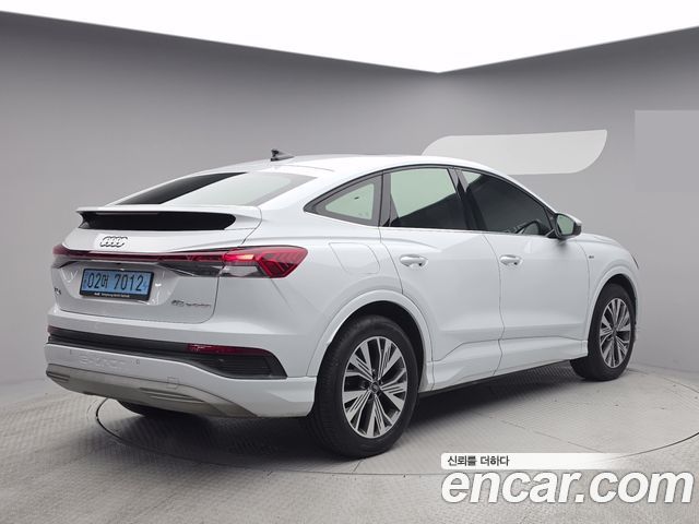 Audi Q4 e-tron 40 Sportback — пробег 43 306 км — фото 2 из 5