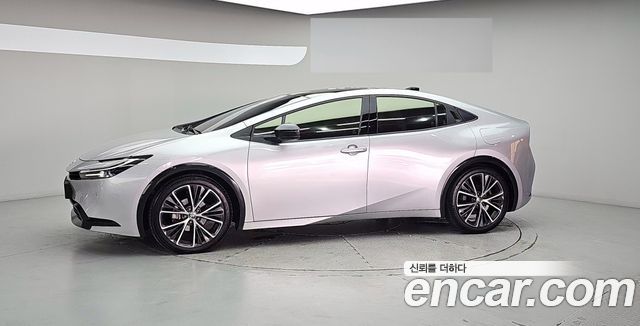 Toyota Prius 2.0 XLE — пробег 31 479 км — фото 5 из 5