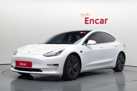 Tesla Model 3 Long Range AWD — пробег 147 592 км — фото 1 из 5