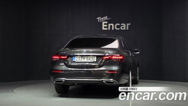 Mercedes-Benz E-Class E220d 4MATIC Exclusive — пробег 167 150 км — фото 4 из 5