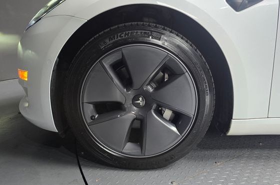 Tesla Model 3 Long Range AWD — пробег 40 824 км — фото 5 из 5