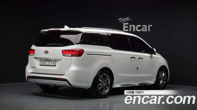 Kia Carnival 9-Seater Noblesse Special — пробег 81 416 км — фото 2 из 5