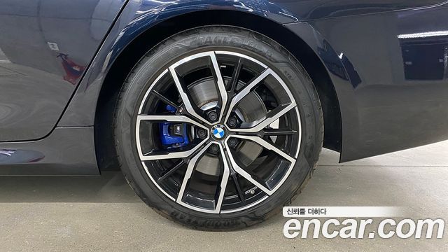 BMW 5-Series 530i M Sport Package — пробег 9 564 км — фото 5 из 5