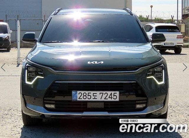 Kia Niro Signature — пробег 102 565 км — фото 1 из 5