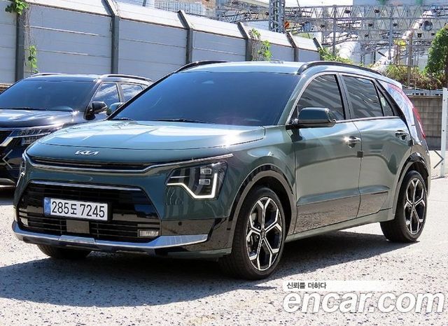 Kia Niro Signature — пробег 102 565 км — фото 2 из 5