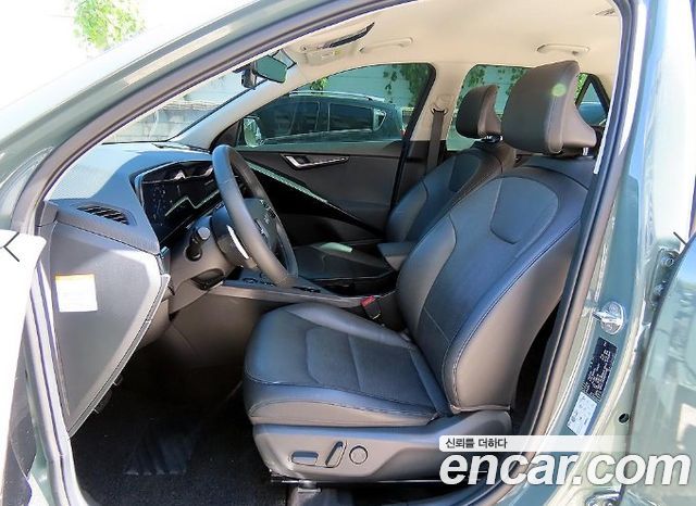 Kia Niro Signature — пробег 102 565 км — фото 5 из 5
