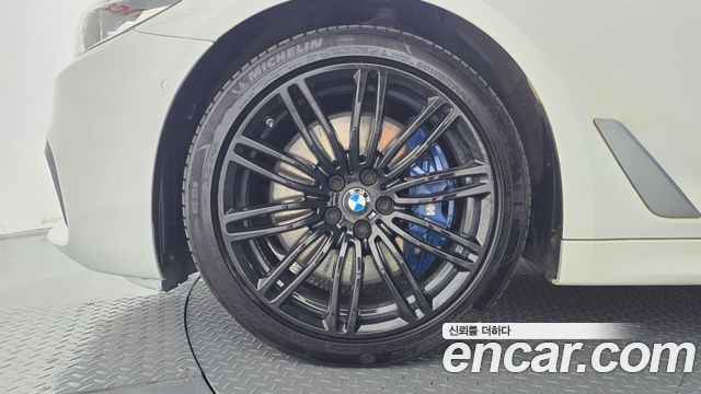 BMW 5-Series 540i xDrive M Sport Plus — пробег 130 577 км — фото 5 из 5