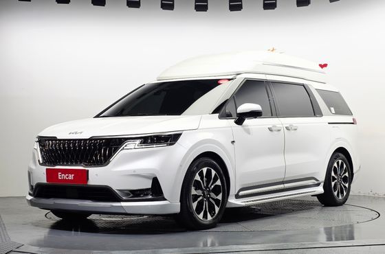 Kia Carnival Diesel 9-Seater Hi-Limousine Signature — пробег 40 778 км — фото 1 из 5