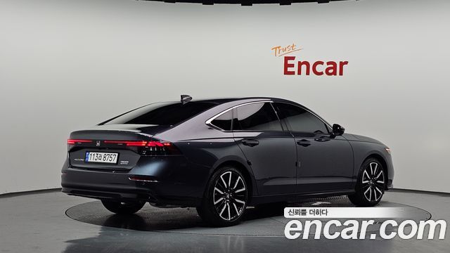 Honda Accord 2.0 Hybrid Touring — пробег 40 149 км — фото 2 из 5