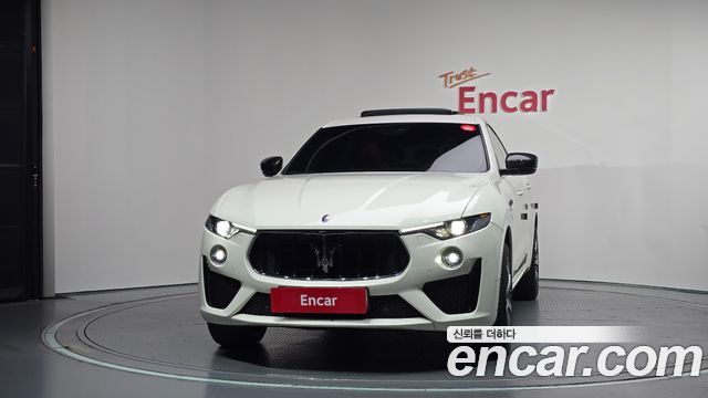 Maserati Levante из Кореи Encar