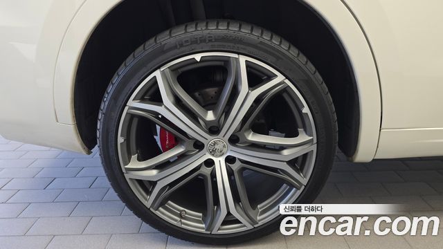 Maserati Levante из Кореи Encar